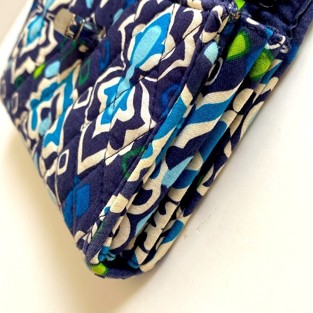 Vera Bradley - Your Turn Smartphone Wristlet - Ink Blue - Picture 10 of 11